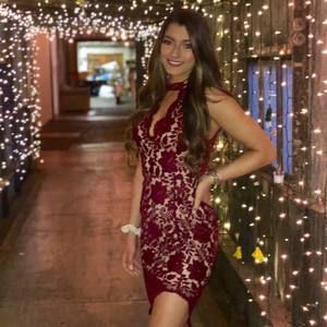 Meet your Posher, Danielle